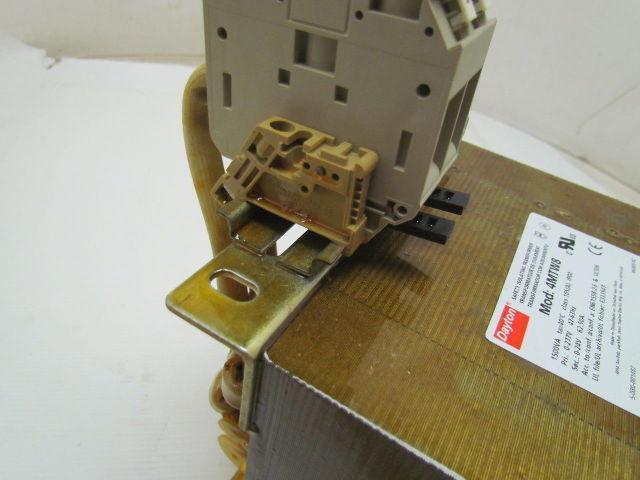 Dayton 4mtw8 Isolating transformer Rated Power 1500VA in 277V out 24V