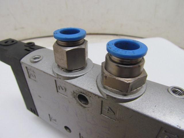 Festo CPE24-M1H-5L-3/8 Solenoid Valve w/out Solenoid 3/8" NPT