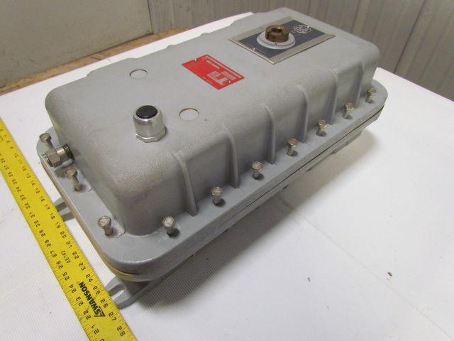 Allen Bradley 513-CHH-41 Cobination Starter Circuit Breaker NEMA Size 2 200-575V