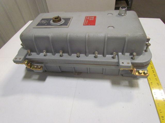 Allen Bradley 513-CHH-41 Cobination Starter Circuit Breaker NEMA Size 2 200-575V