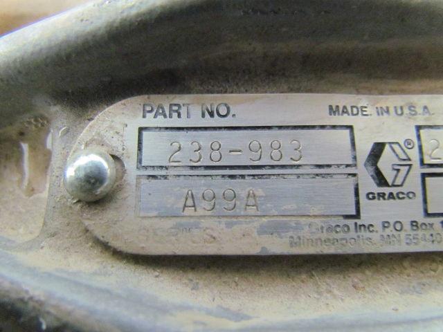 Graco 238-983 High-Flo Series Surge Suppressor Rated At 300 PSI 2 NPT Ports