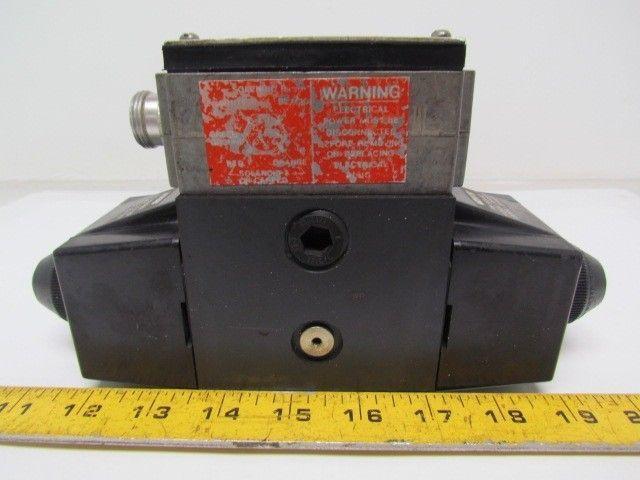 Vickers 02-119493 DG454LW 012 C B 60 Hydraulic Directional Control Valve