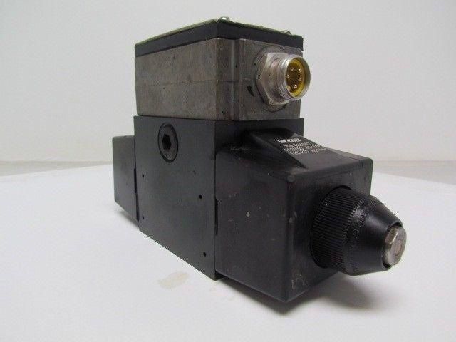 Vickers 02-119493 DG454LW 012 C B 60 Hydraulic Directional Control Valve