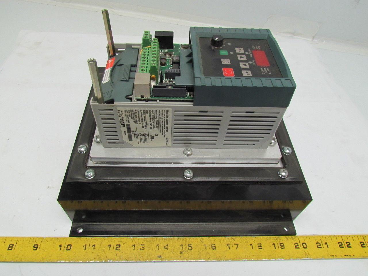 Reliance Electric 6MDDH-6P0102 AC Drive 0.75KW/1Hp 380-480VAC MD65 w/Heatsink