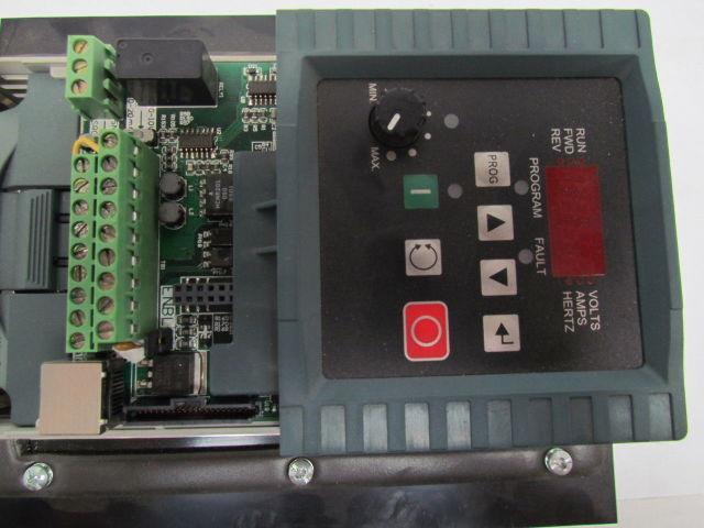 Reliance Electric 6MDDH-6P0102 AC Drive 0.75KW/1Hp 380-480VAC MD65 w/Heatsink
