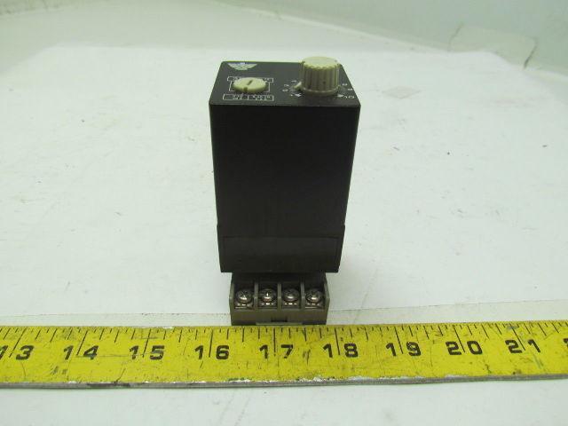 Eagle Signal CR301A6 110V 60H programablerelay w/ base