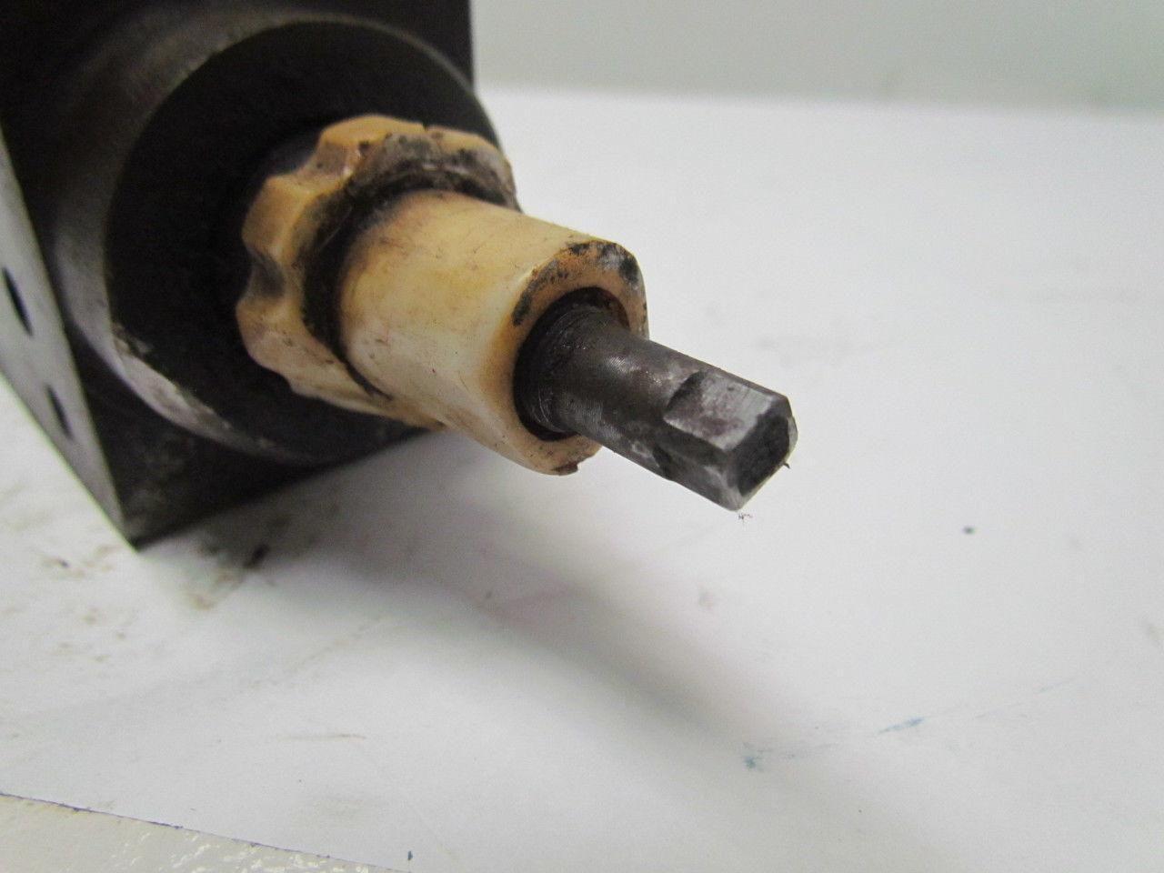 Western Fluidyne WFDGMFN5YA2WB2W41 Hydraulic control valve adjustable lot of 5