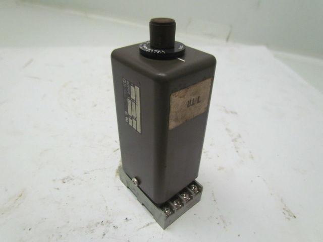 Eagle Signal CG907Q3 120V AC/DC Time Delay Relay w/Base 0.25-1.75 Sec