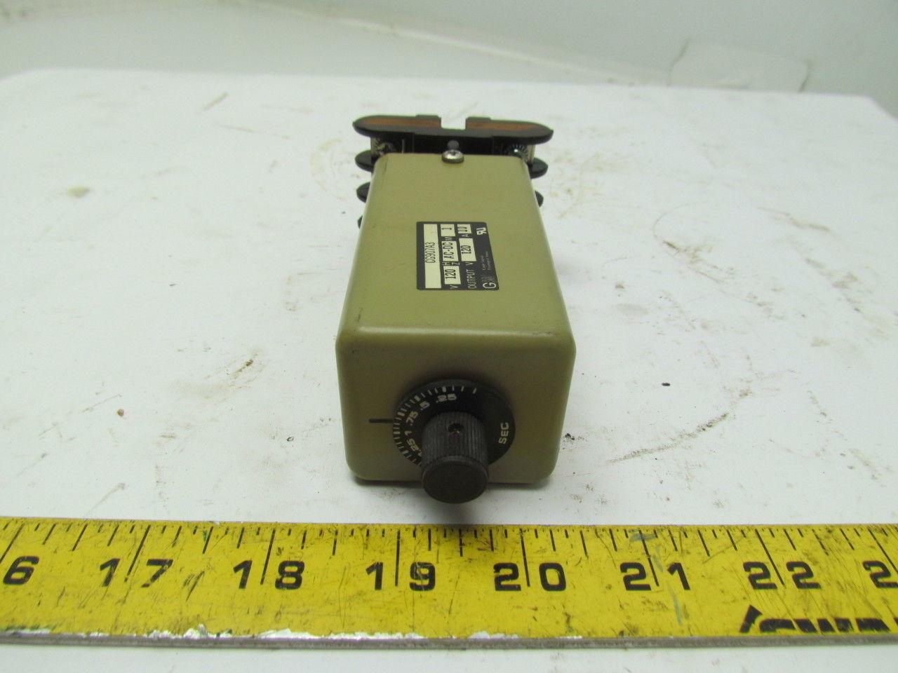 Eagle Signal CG907A3 120V AC/DC Time Delay Relay W/Base 0.25-1.75 Sec
