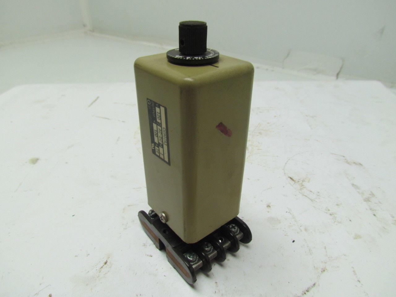 Eagle Signal CG907A3 120V AC/DC Time Delay Relay W/Base 0.25-1.75 Sec