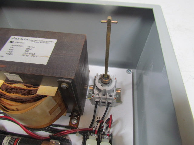 Daykin Elec. GPFS-01 LS Enclosed Transformer Disconnect 2000VA 480V Pri 120V Sec