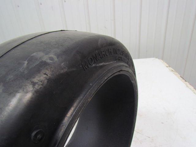 Monarch 16-1/4"x7"x11-1/4" Press On Solid Forklift Tire Wheel 413x178x286