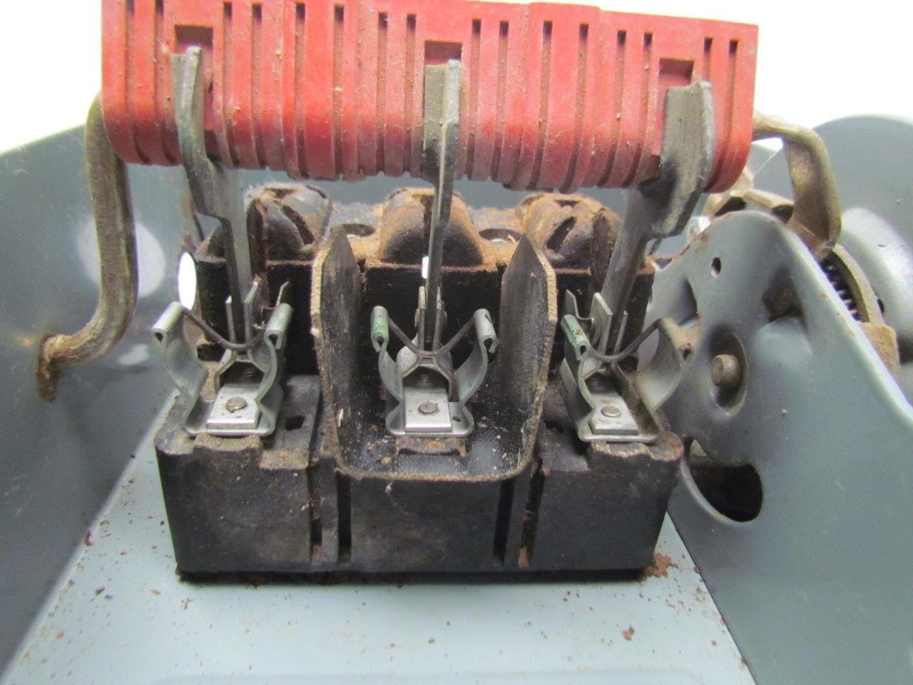 Square D H361 30 amp 600Volt fusedsafety switch disconnect