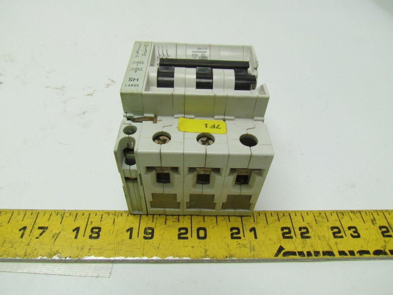 SIEMENS 5SX2 B40 40A 3 pole circuit breaker