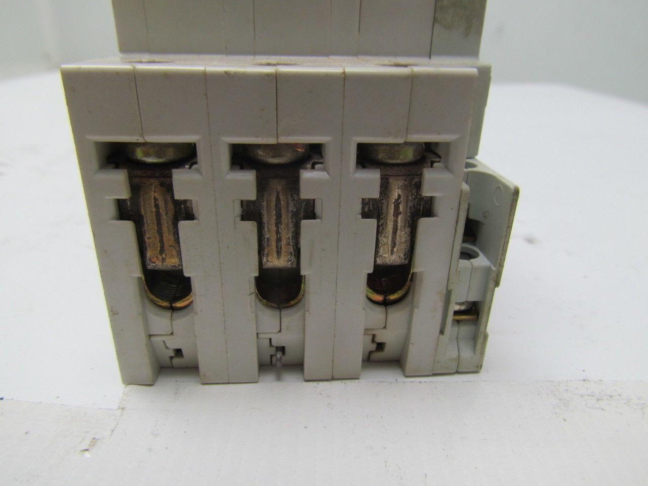 SIEMENS 5SX2 B40 40A 3 pole circuit breaker