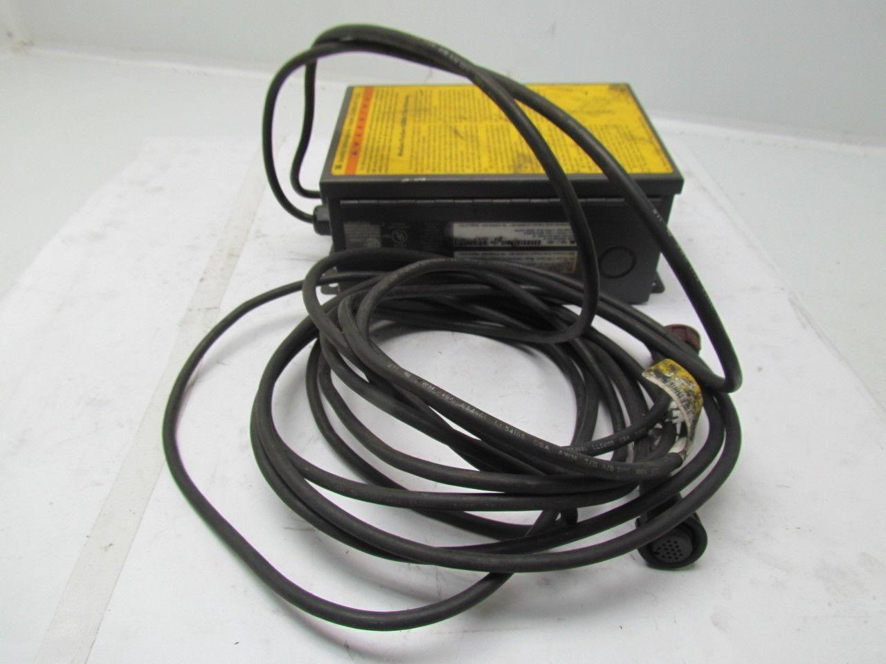 STI MS4328B2-AC1-20X-5R -U-W Light Curtain Controller 115VAC w/ Cables