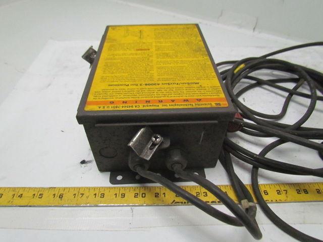 STI Scientific Technologies MS4328B-2 2 Light Curtain Controller 115VAC w/ Cords