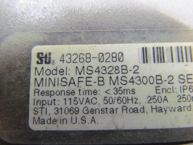 STI Scientific Technologies MS4328B-2 2 Light Curtain Controller 115VAC w/ Cords