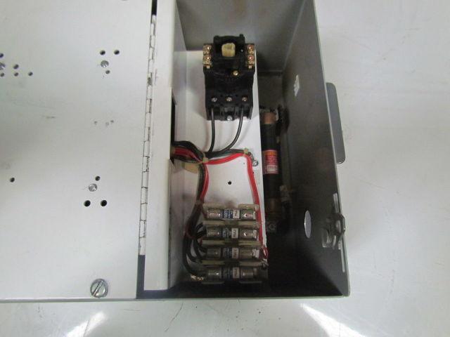 Daykin APFS-05 480V 2.1A 60Hz 1 Phase Transformer Disconnect Switch NEMA type 1