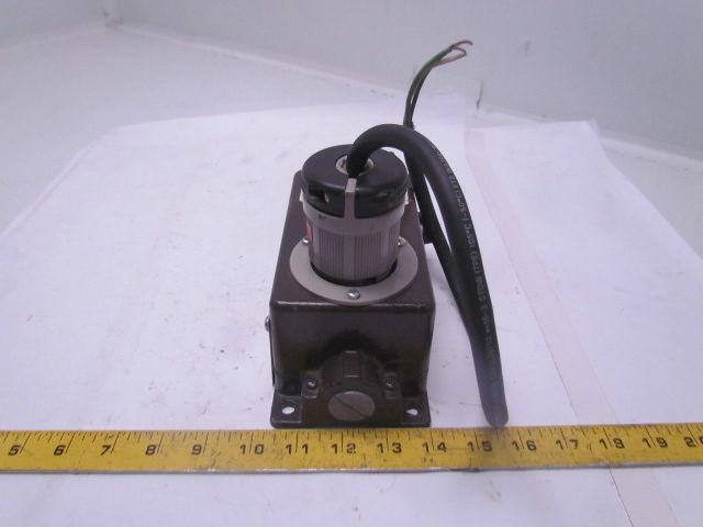 Cooper Du-All Hanger 513N Fixture Fitting For Damp Locations 277V 10A w/Plug