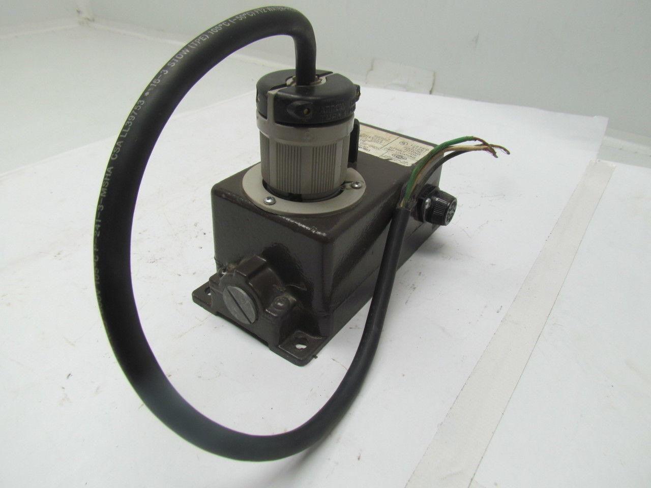 Cooper Du-All Hanger 513N Fixture Fitting For Damp Locations 277V 10A w/Plug