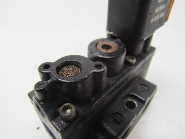 ARO A212SS120A Pneumatic solenoid valve 2 position body ported 1/4"NPTF 120VAC