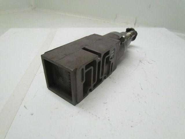 Numatics 554RS100J Pneumatic Sandwich Pressure Regulator type RS No gauge