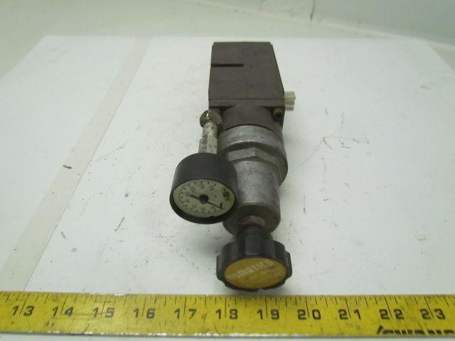 Numatics 554RS100J Pneumatic Sandwich pressure regulator w/gauge
