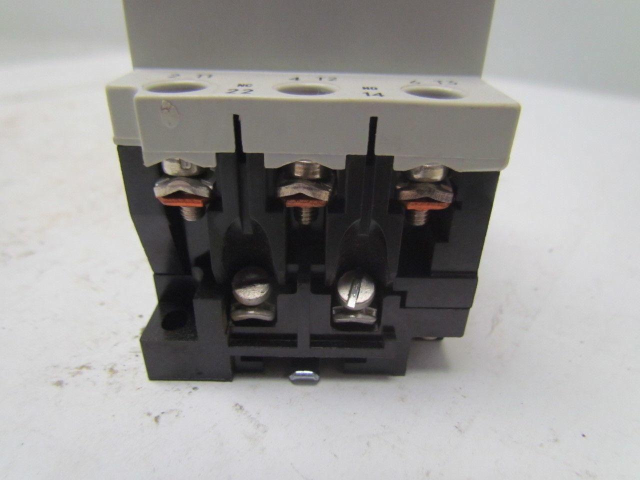 Siemens 3VE1015-8HU00 Motor protector starter 2-3.2Amp 3 pole 660V