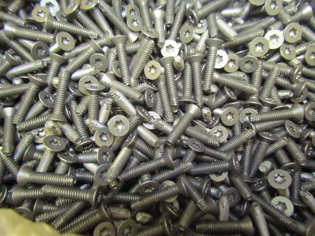 1/4-20x1-1/4" screw Flat head torx machine screw blk PHS lot of 26lbs