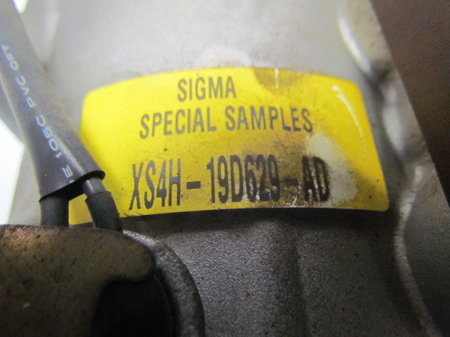 Ford X54H-19D629-AD RFX54H-190647-AB A/C compressor w/cluch