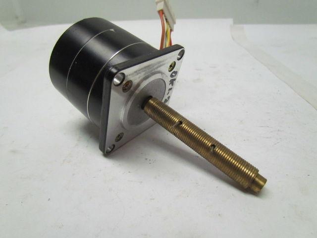 Oriental Motor C4563-9212 Vexta stepping motor 2PH 0.9/step 1.4VDC 3.8A