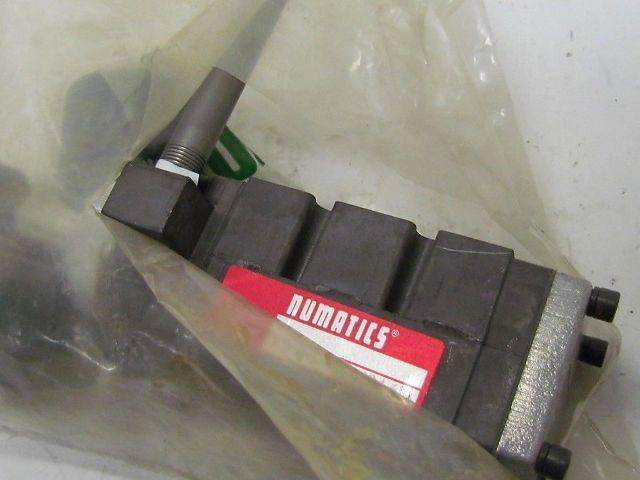 Numatics 152RD100J016N Pneumatic Pressure Regulator