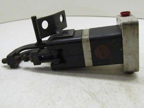 Norgren Grip-Lok GL Series Pneumatic Gripper GL400 J12 M5 U PSOC 2 12 NEW