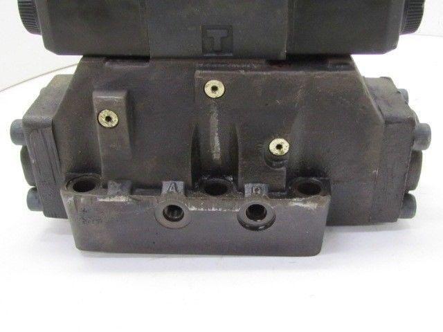 Vickers DG5S-8-33C-T-M-FPA7WL-H7-40-EN483 Hydraulic Solenoid Valve 24vdc