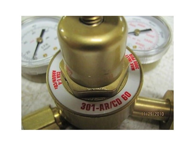 AGA 301-AR/CD 60 Gas Regulator for Helium Argon & Nitrogen 60 SCFH 4000 PSI