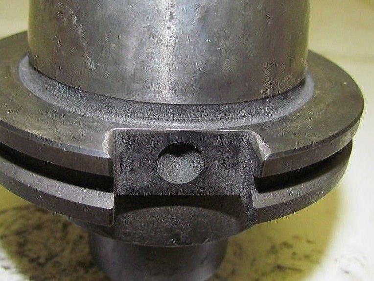 Universal Engineering 463633 5/8" End Mill Holder 2 5/8" Projection Coolant