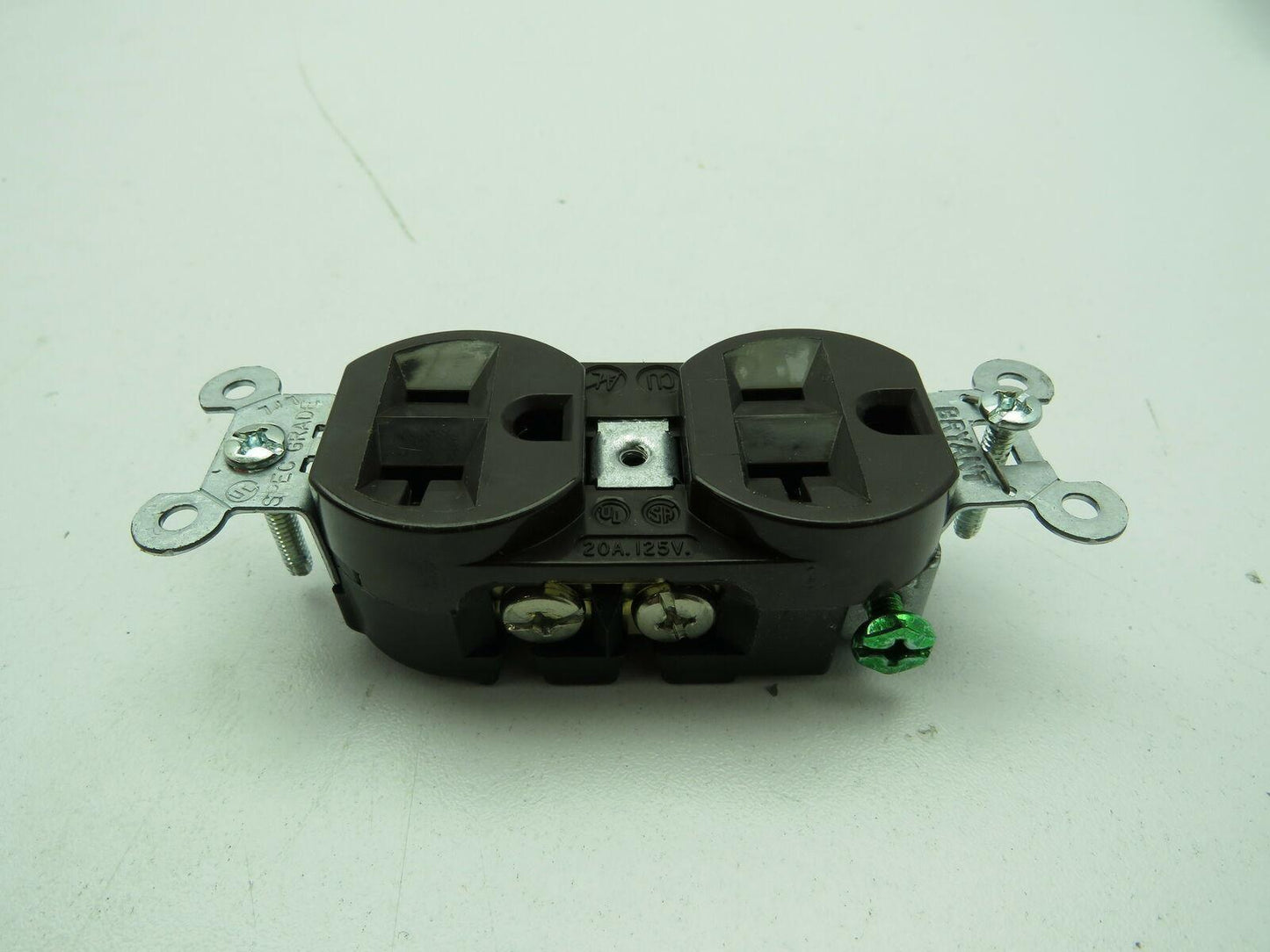 Bryant 20Amp 125Volt Duplex Receptacle LOT OF 6