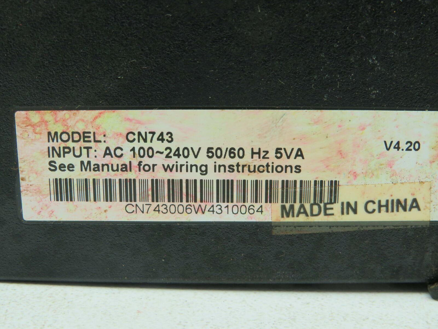 Omega CN743 Temperature Controller 100-240V V4.20