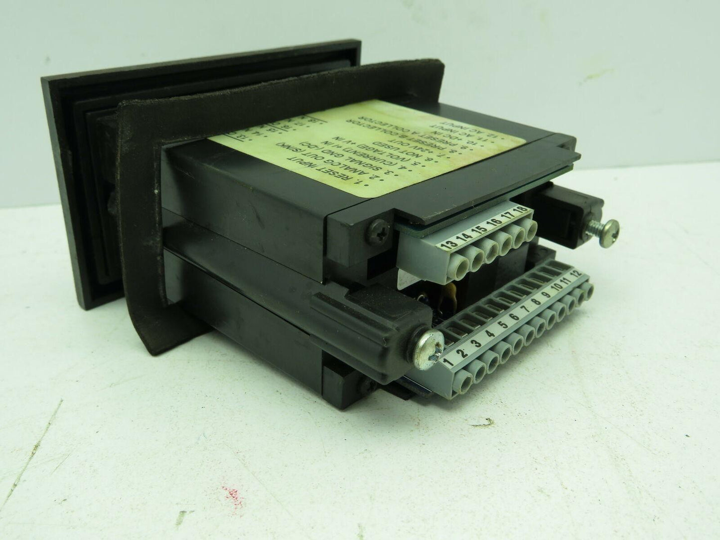 Omega DP-F65-A Ratemeter Totalizer PLC Counter 110V