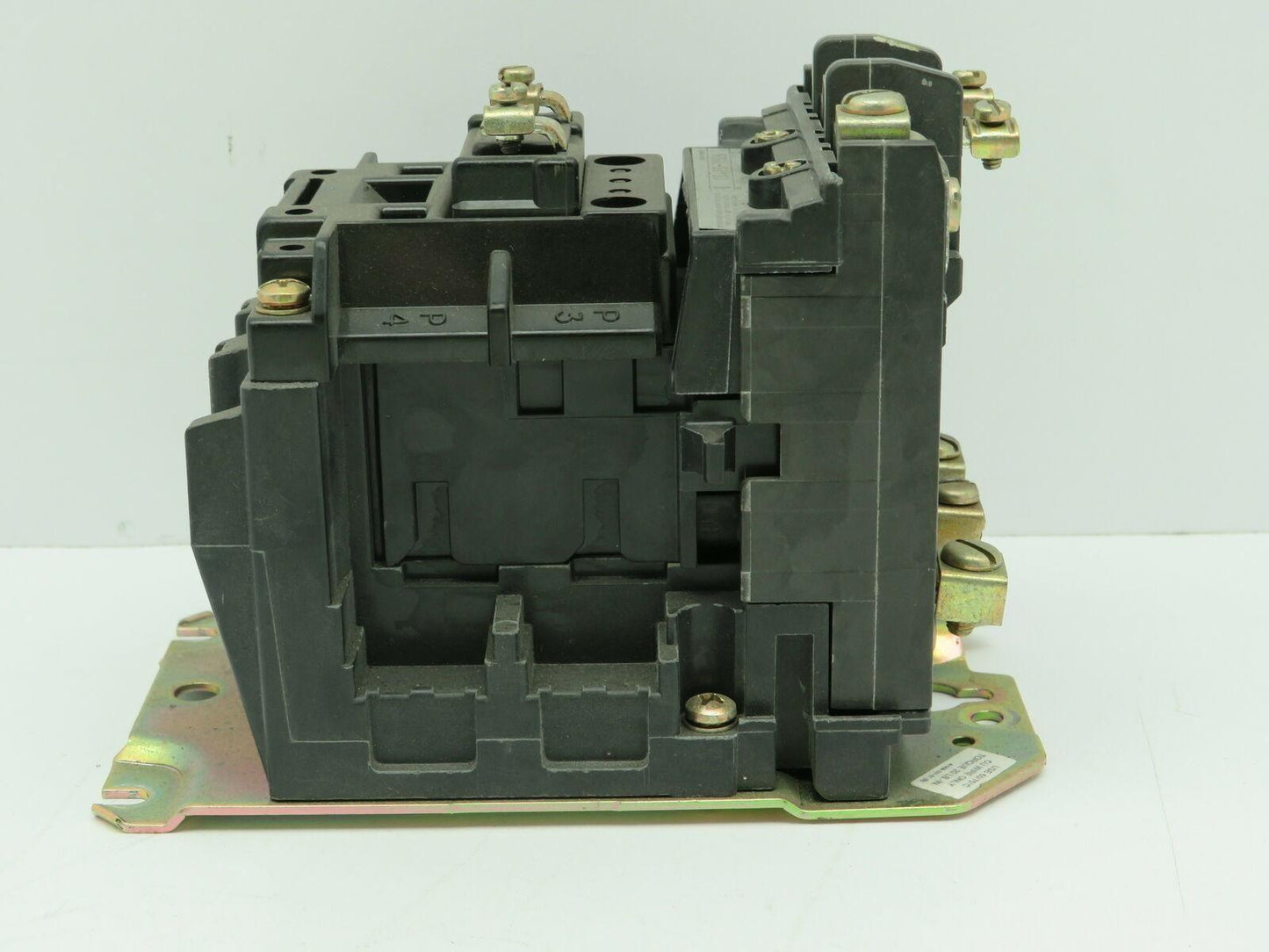 Allen Bradley 500L-B0D93/B Lighting Contactor 3 Pole 30A 120V Coil Series B