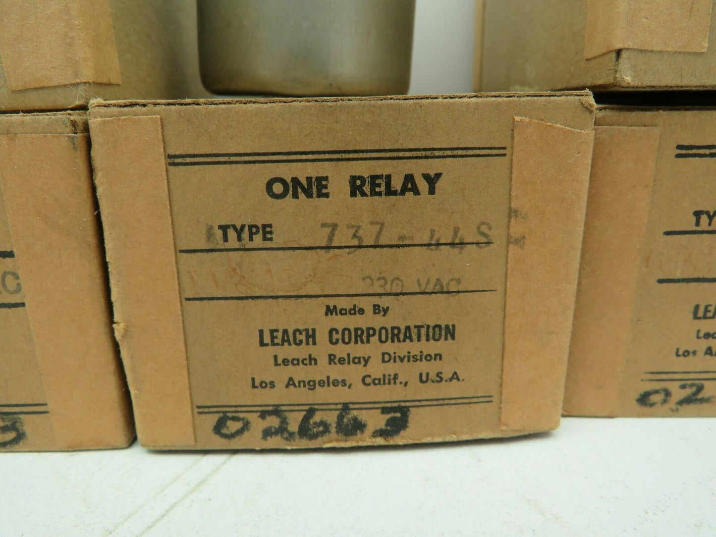 Leach 737-44S Relay 2PDT 10 Amp 8-Pin 230VAC Coil Lot of 3