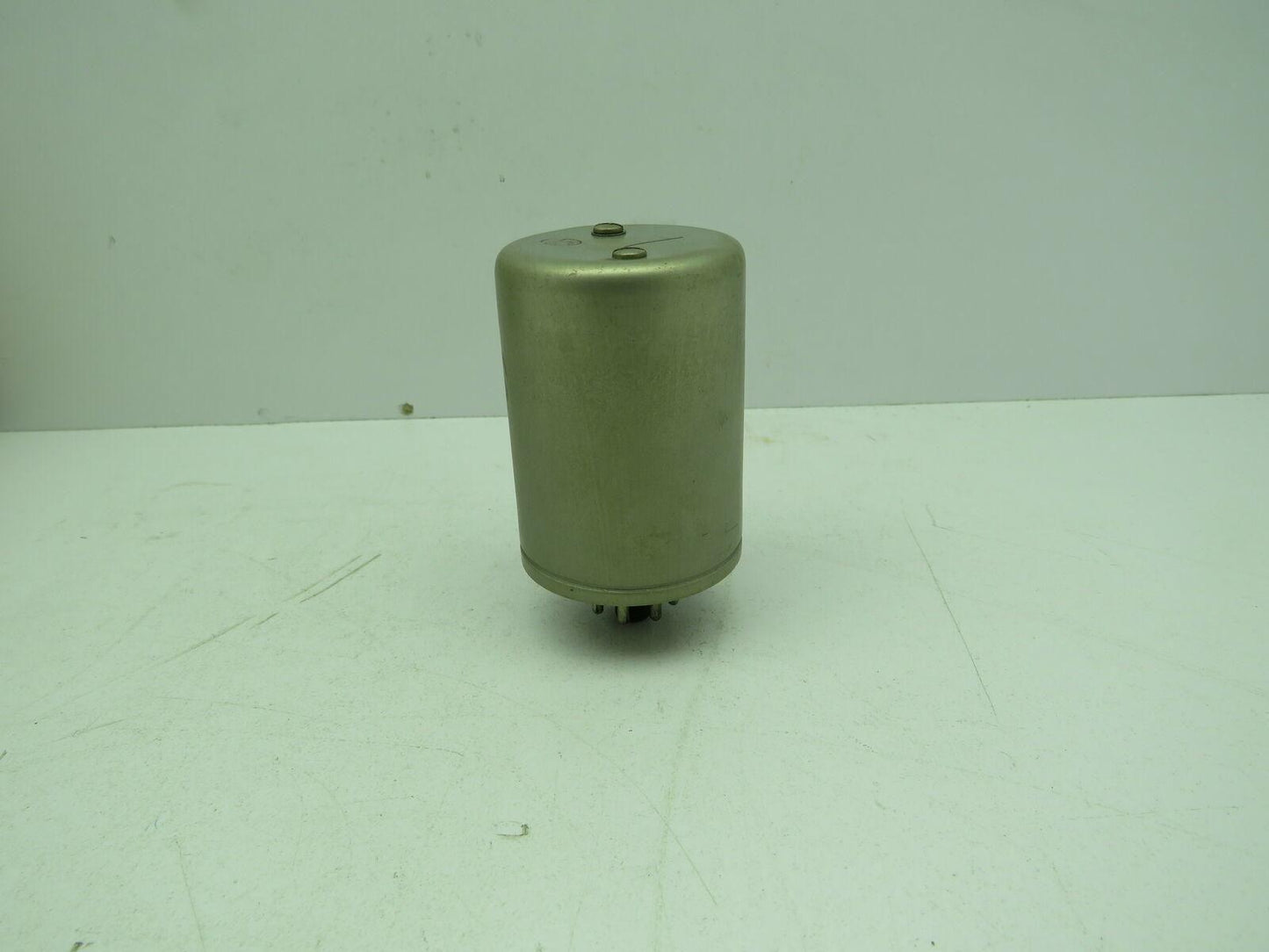 Leach 737-44S Relay 2PDT 10 Amp 8-Pin 230VAC Coil Lot of 3