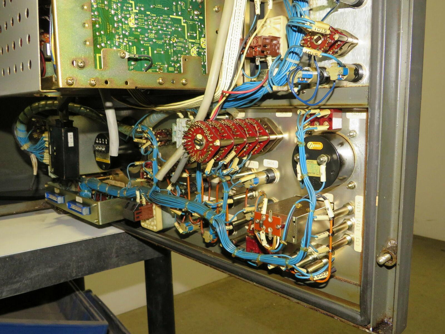 Fanuc System 6T Operator Interface Control Panel