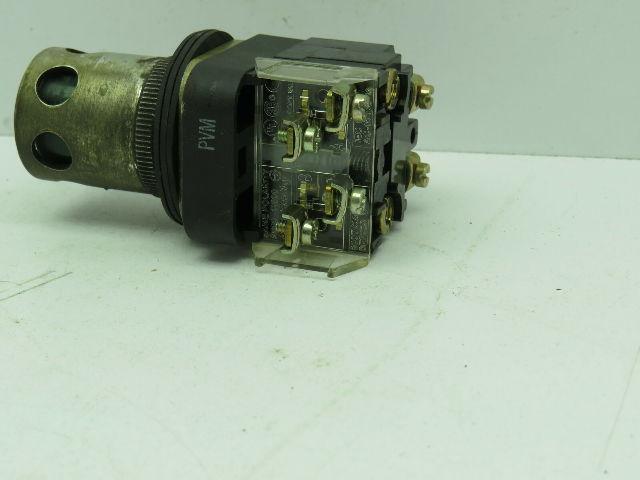 Allen Bradley 800T-PAH16G/T Illuminated Green Push Button 120V Series T