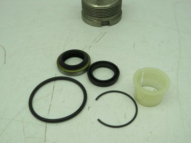 49520L3000 Nissan Forklift Piston Rod Cover Assy Seal KIt