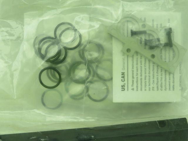 Numatics 206-17514 Manifold Block 4 Station 1/4" NPT