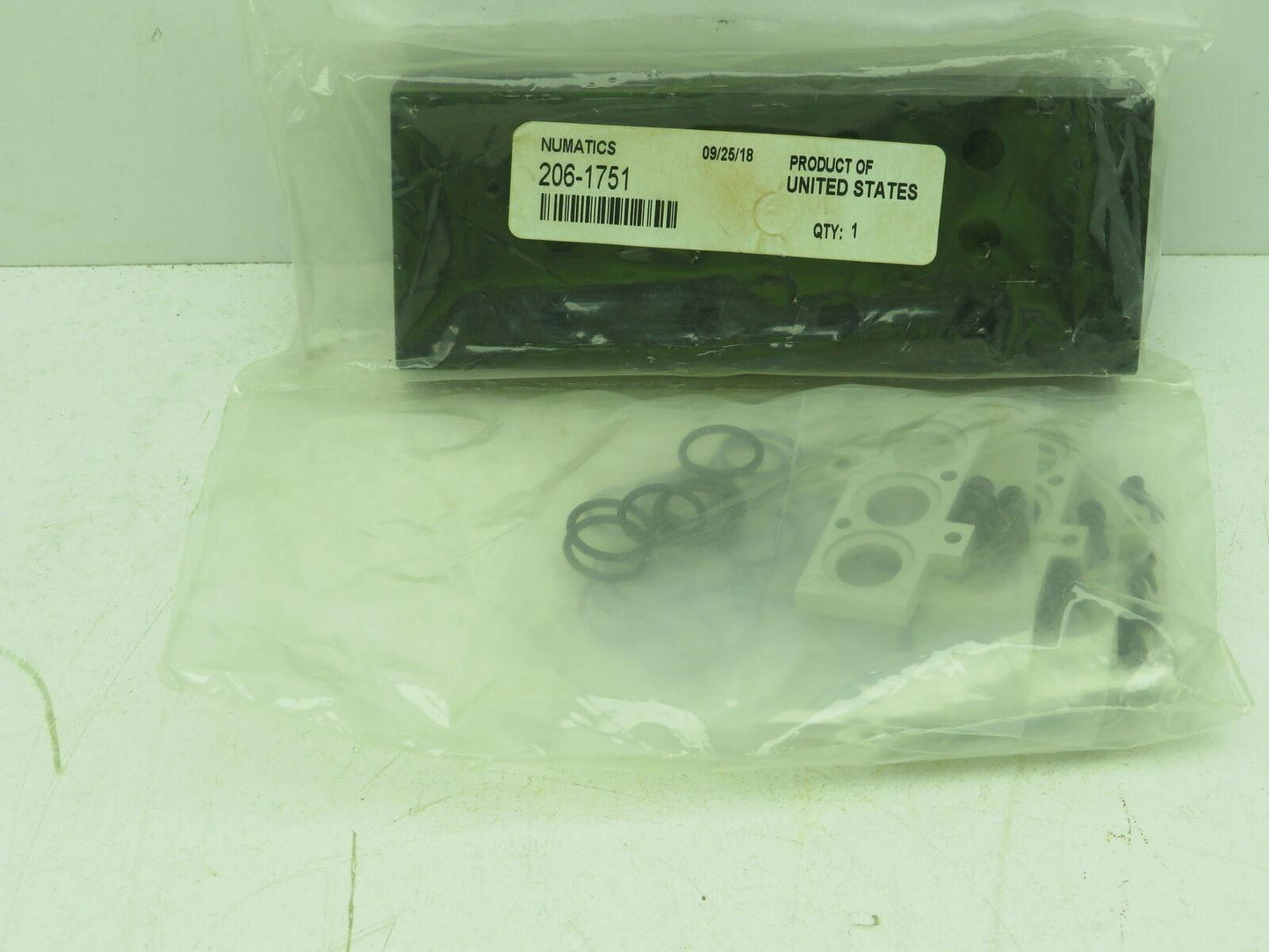 Numatics 206-17514 Manifold Block 4 Station 1/4" NPT