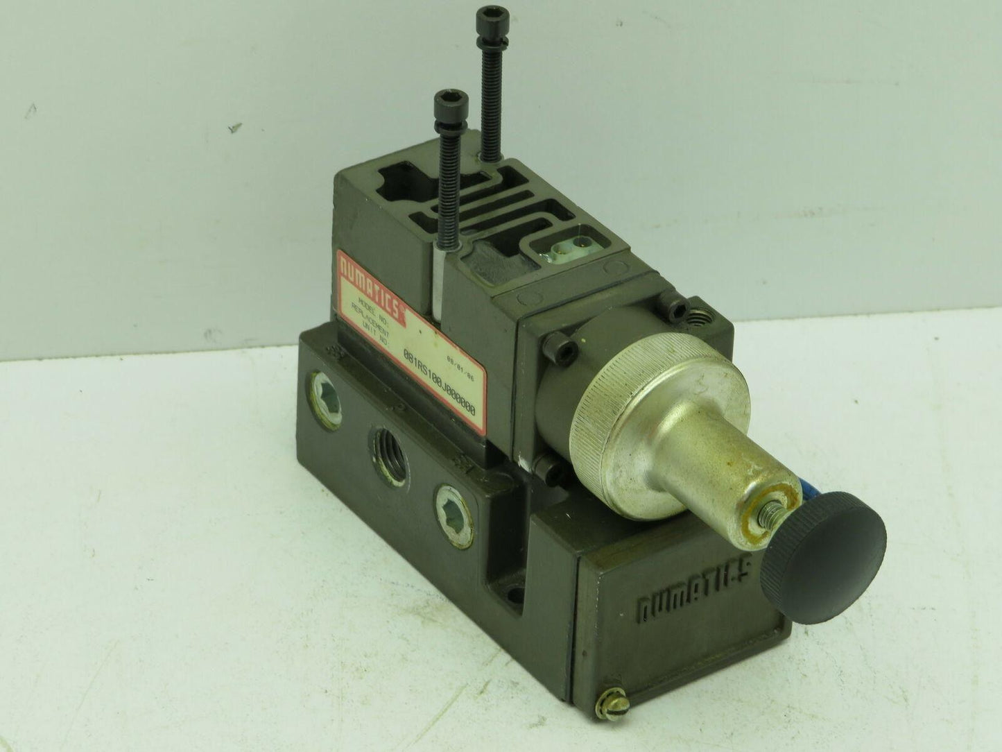 Numatics 081RS100J000000 Pneumatic Pressure Regulator Manifold Block Base