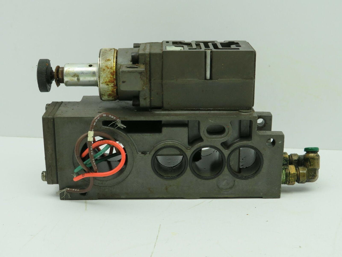 Numatics 152RS100J Valve Pressure Regulator Manifold Block Base Assembly